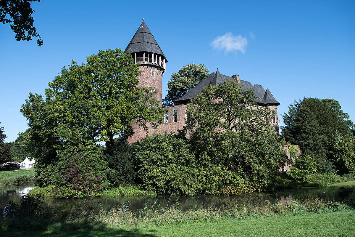DSC 2432