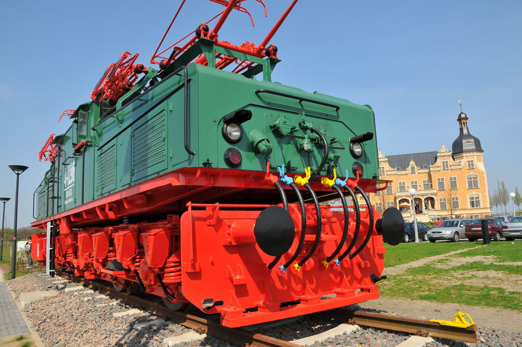 DSC 48600005