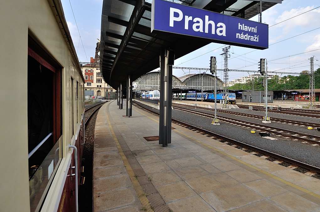 DSC 8532 Prag Hbf 01