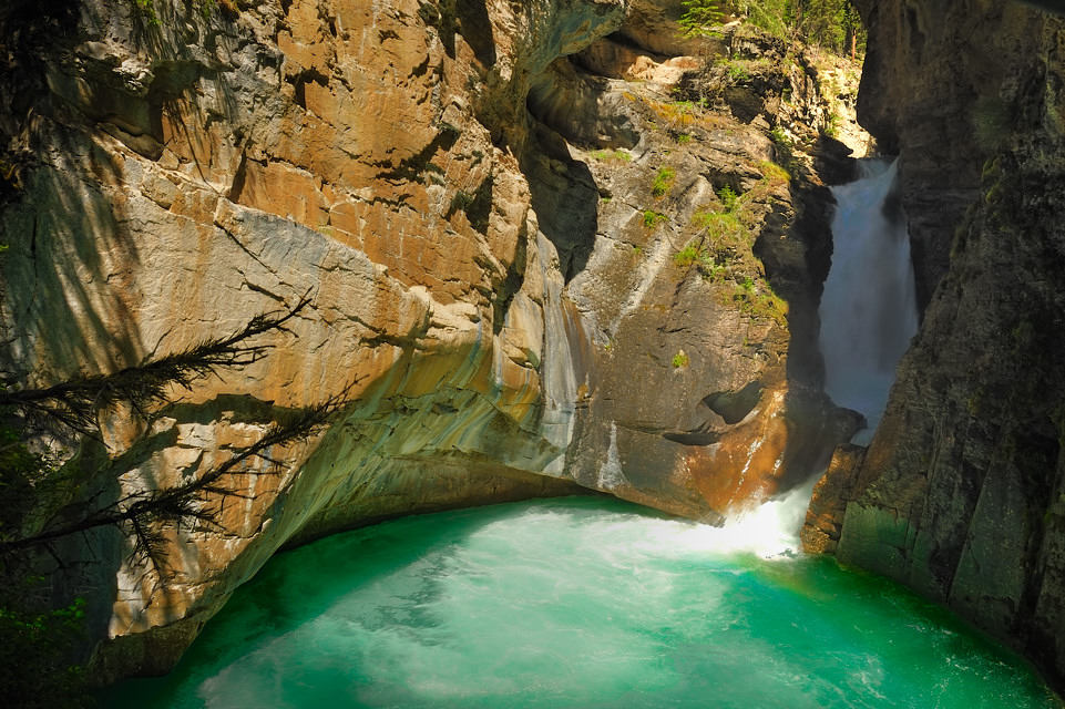 DSC4885 7 tonemapped NF-F
Johnston Canyon
Banff NP