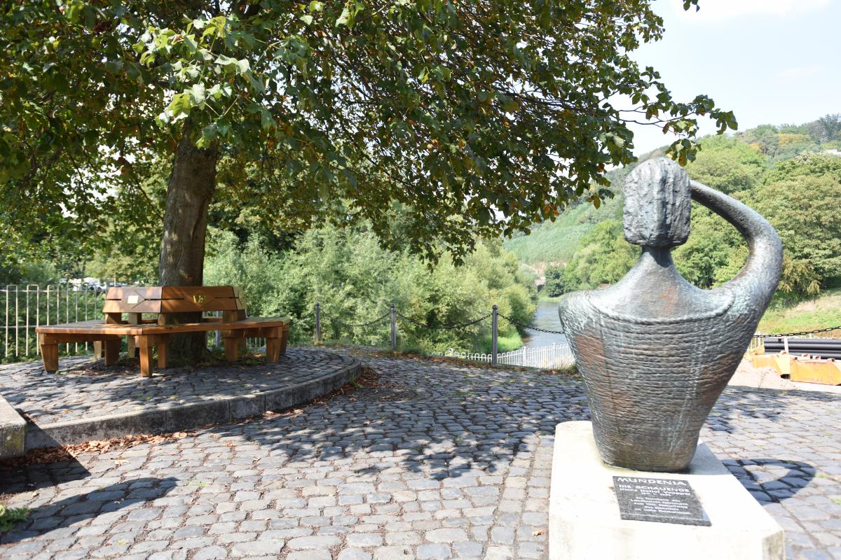 DSC_0002hann.jpg