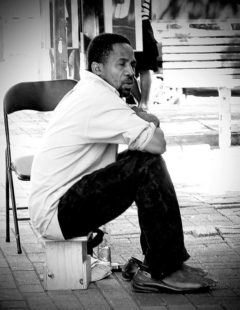 DSCF5059cut bw 01