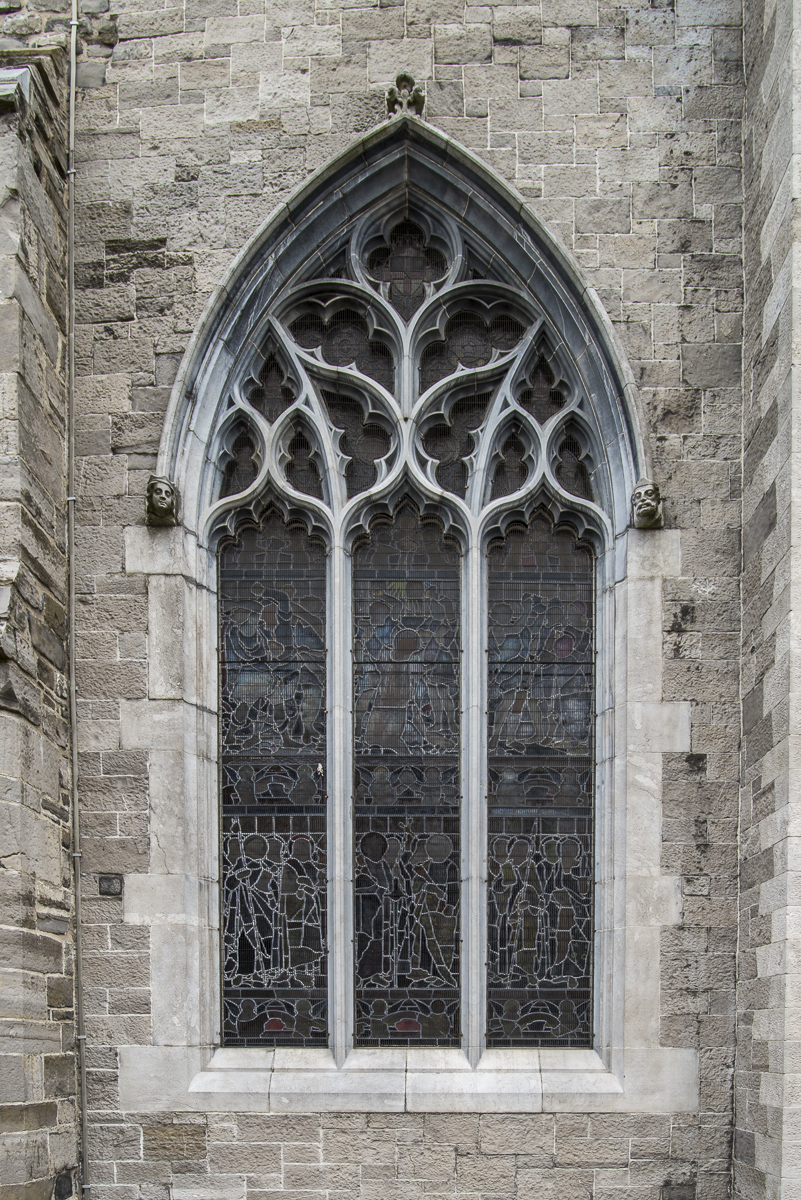 Dublin Seitenfenster StPatrick.jpg
