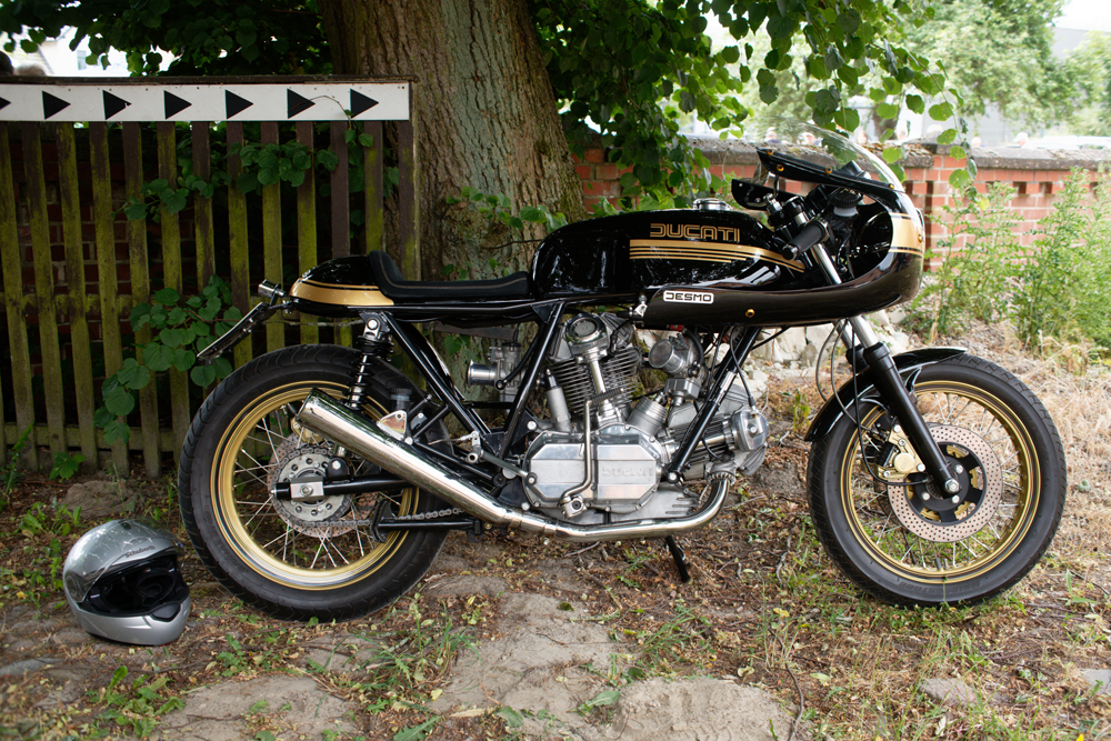Ducati 900 SS.jpg