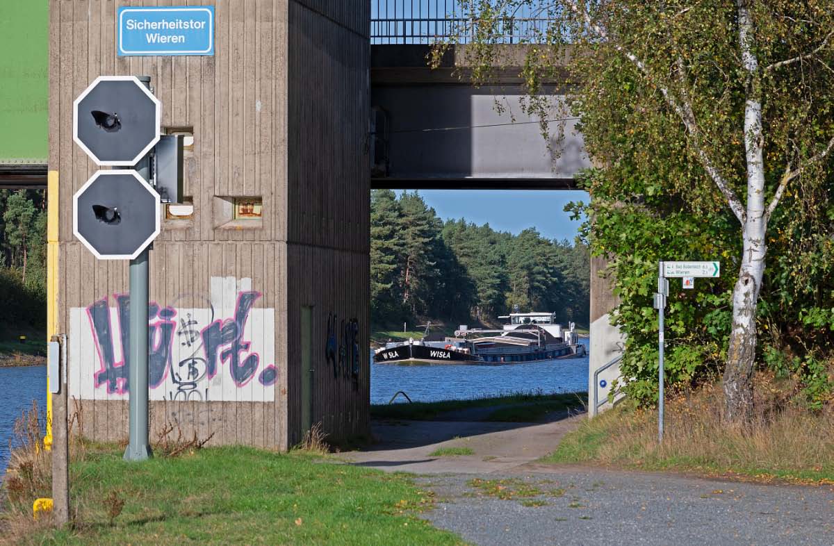 Durchfahrt Sicherheitstor 2.jpg