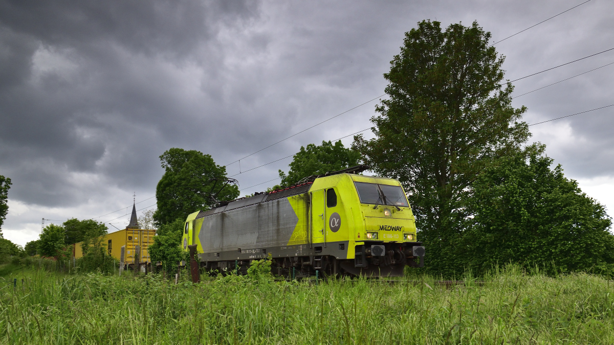 E 186 113