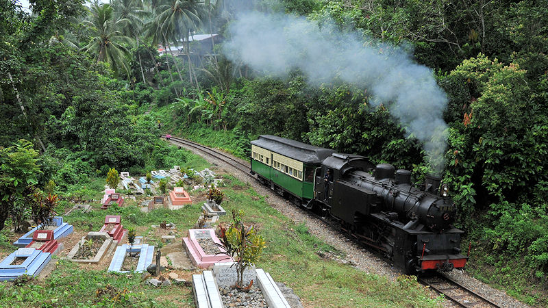 E1060 an einen Friedhof bei Swahalunto, Sumatra
(1163)