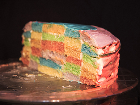 Eher Patchwork- als Regenbogentorte ...