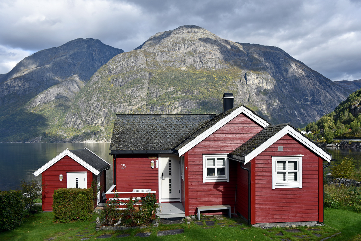 eidfjord_rotes_haus.jpg