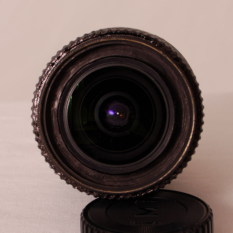 Ein 16mm f/3.5G ED DX mit Stangen-AF für Nikon,
gebaut aus den Linsensätzen und den Gehäuseteilen eines AF-S DX 18-55mm f/3.5-5.6G II ED Nikkors, dem 