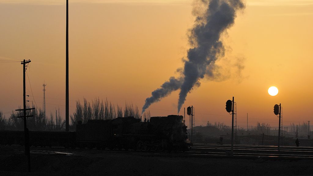 eine JS wird morgens in Dongbolishan für die neue Schicht durchgesehen
4214