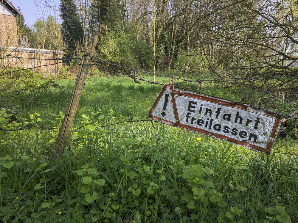 Einfahrt freilassen