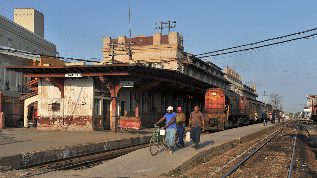 Einsturgefährdeter Bahnhof von Camagüey 81001
9041