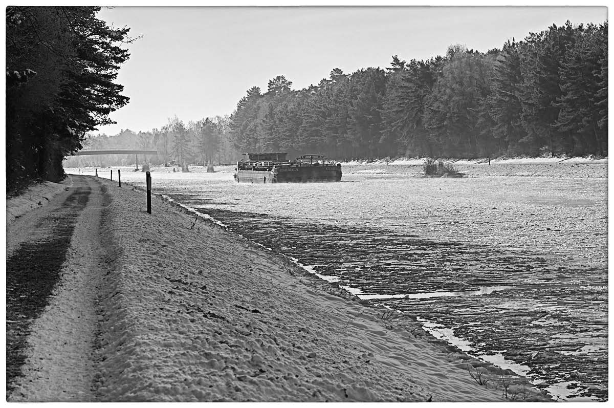 Eisfahrt_BW.jpg