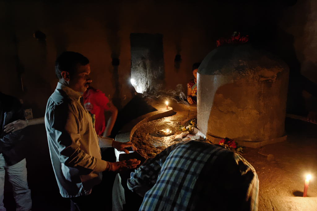 Ellora, Lingam Shrine