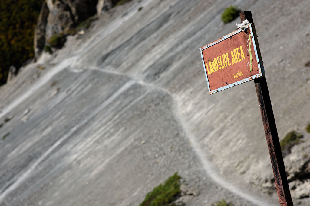 Erdrutsch bei Tilicho Base Camp klein
