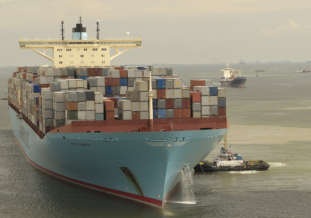 estelle  maersk  einlaufend in Tanjung Pelepas