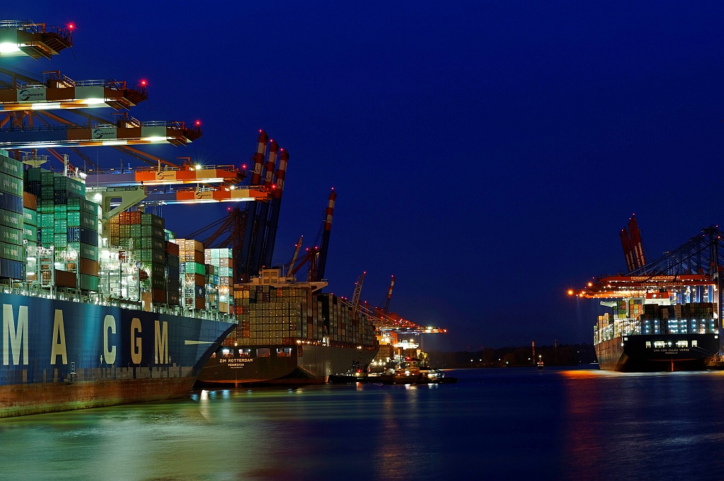 Eurogate und Burchardkai ,CMA CGM Nevada ZIM Rotterdam CMA CGM Jules Verne 032 DxO