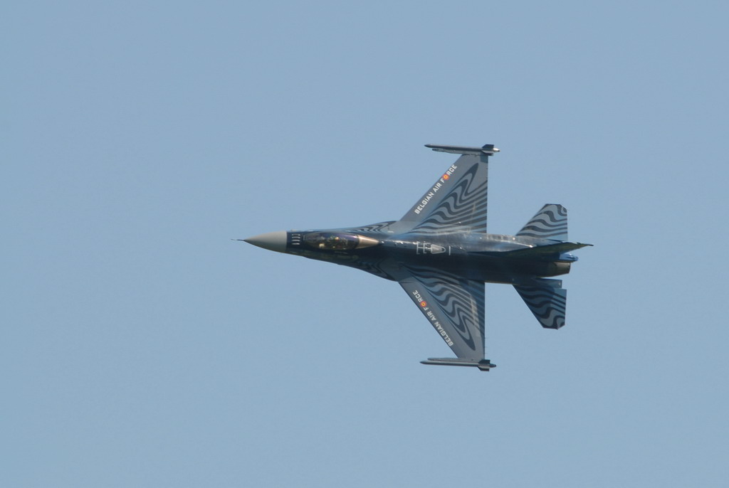 F-16 09