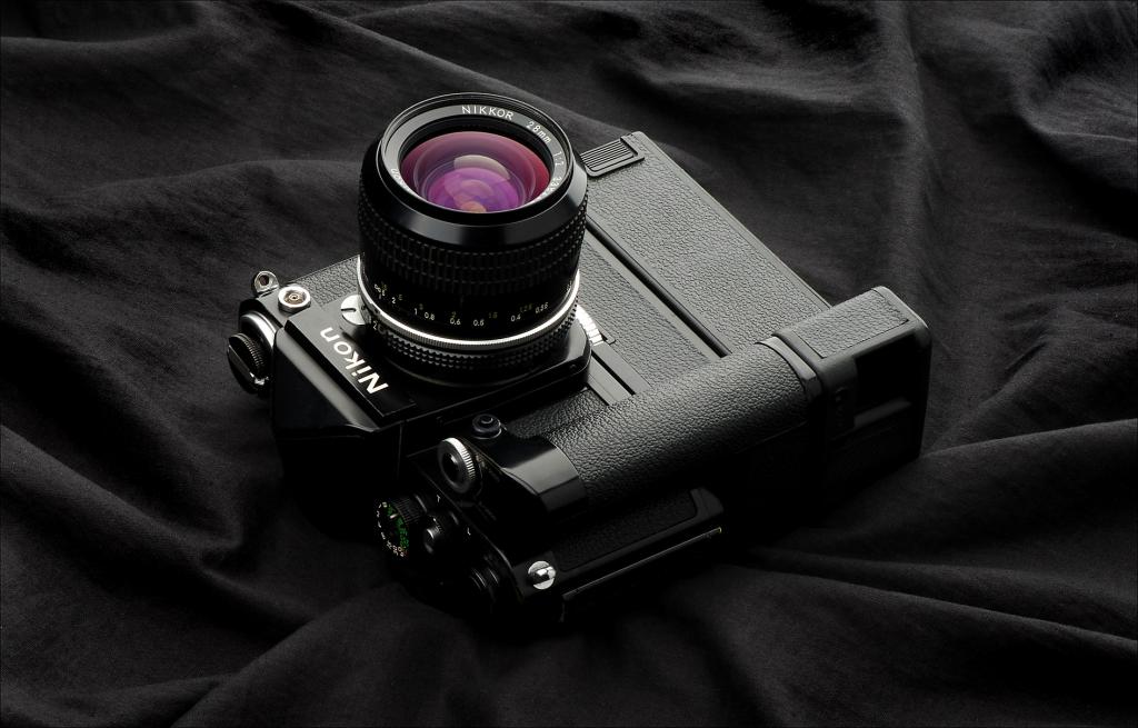 F 2 black 2W