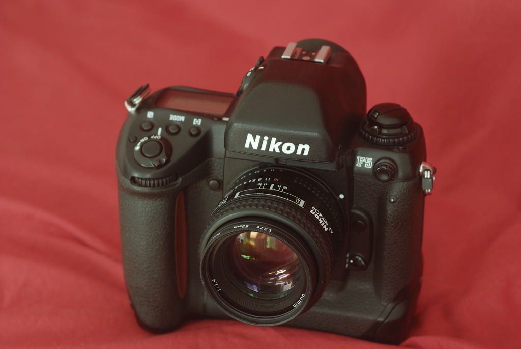 F-5
AF Nikkor 50 mm 1:1,4
