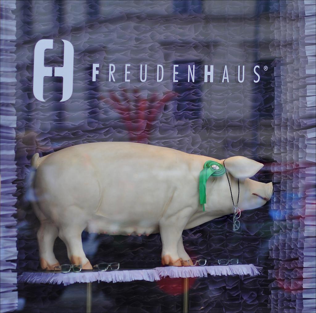 f haus 2W