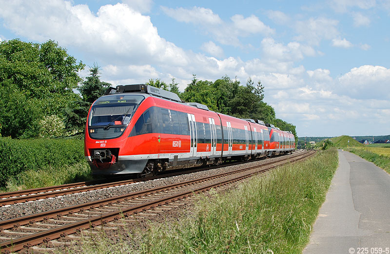 Fahrzeug: 644 022, Aufnahmeort: Weilerswist Groß-Vernich, Linie: RB 24 (Köln-Kall), Datum: 30.05.2009
[Nikon D80 + Nikkor 35mm 1,8 AF]