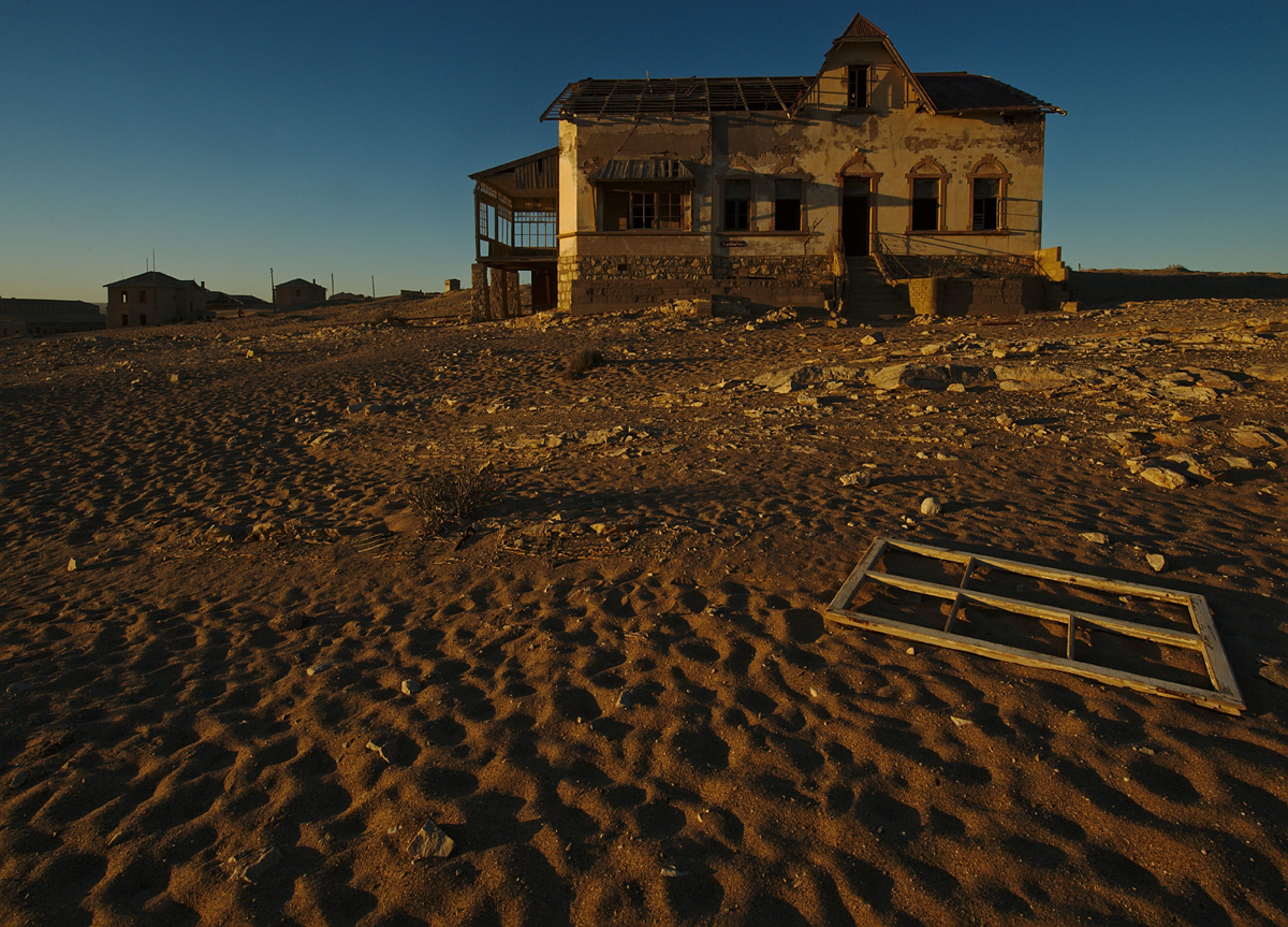 Fenster_im_Sand.jpg