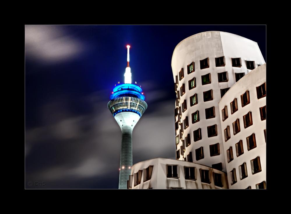 Fernsehturm + Gehry-Gebaüde