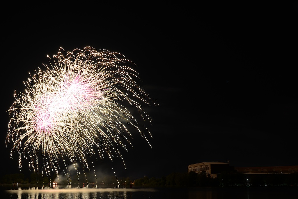 Feuerwerk beim Nürnberger Frühlingsfest 2011