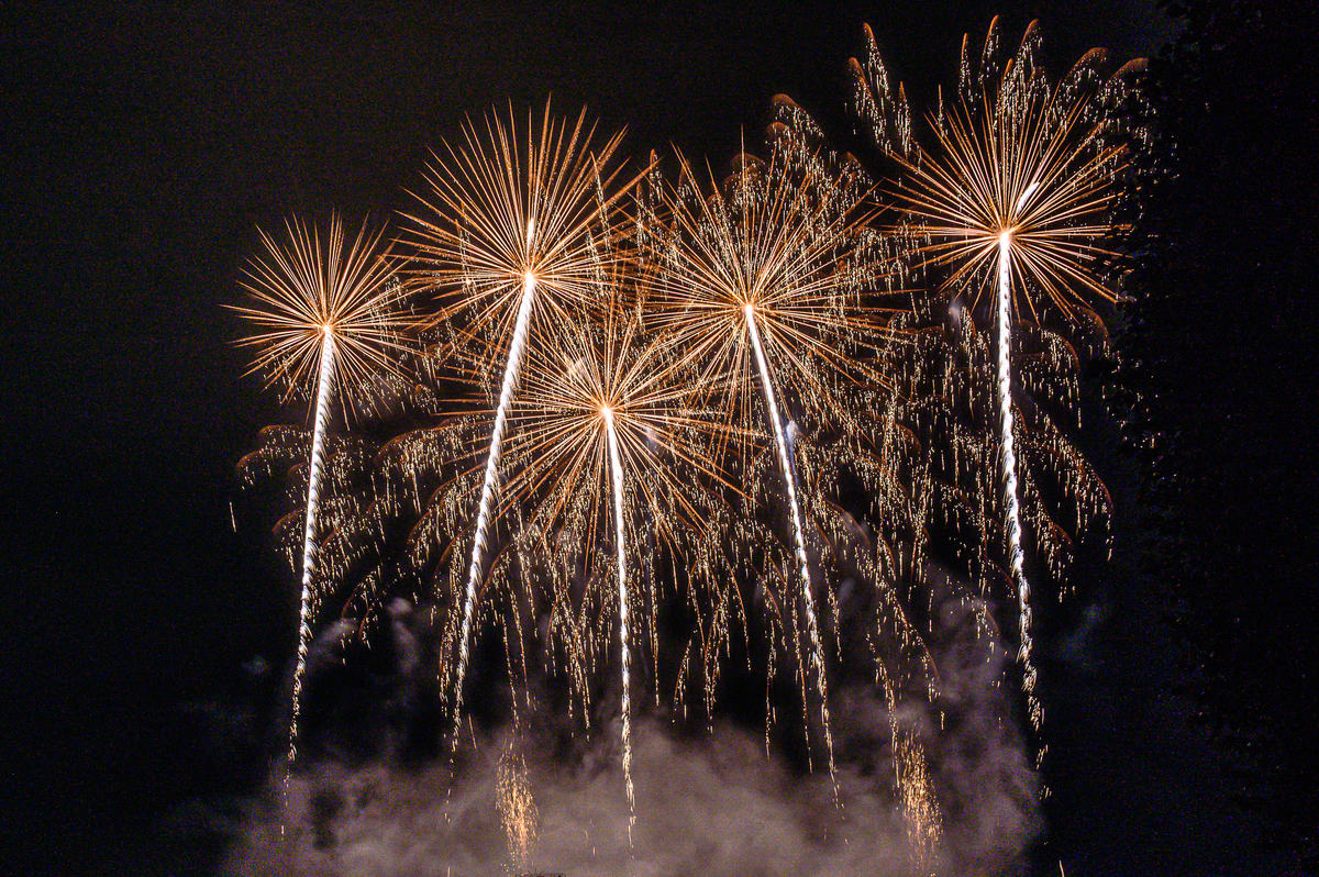 FeuerwerkHerrenhsn_PZ6_7725_web.jpg