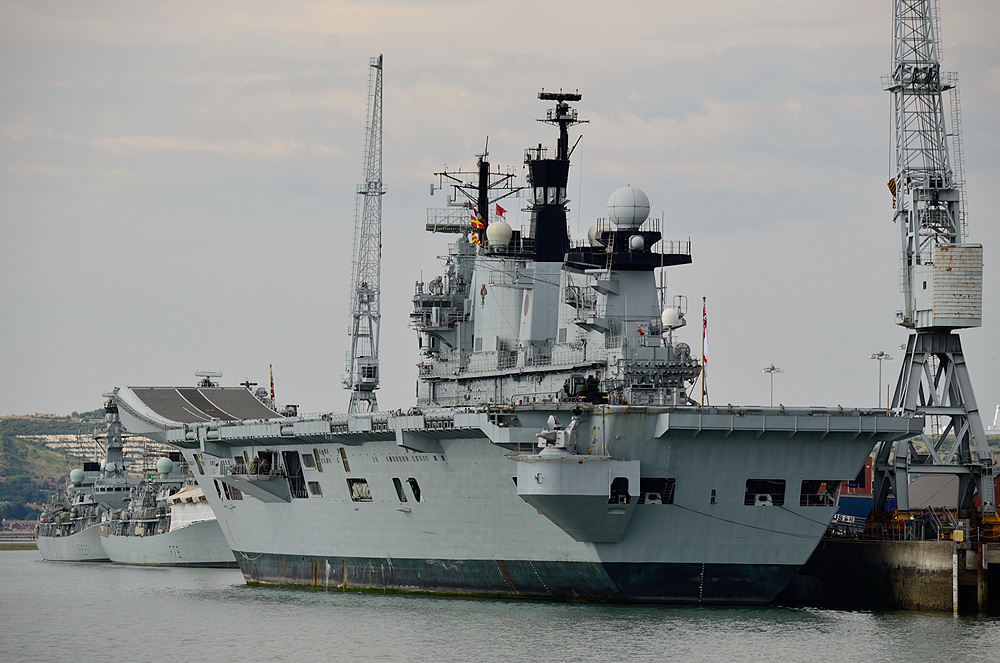 Flugzeugträger in Portsmouth
