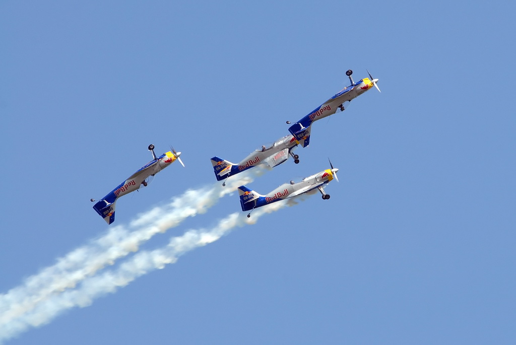 Flying Bulls Aerobatics Team 04