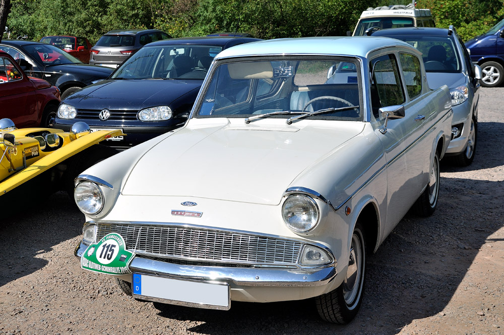 Ford Anglia [DSC0577]