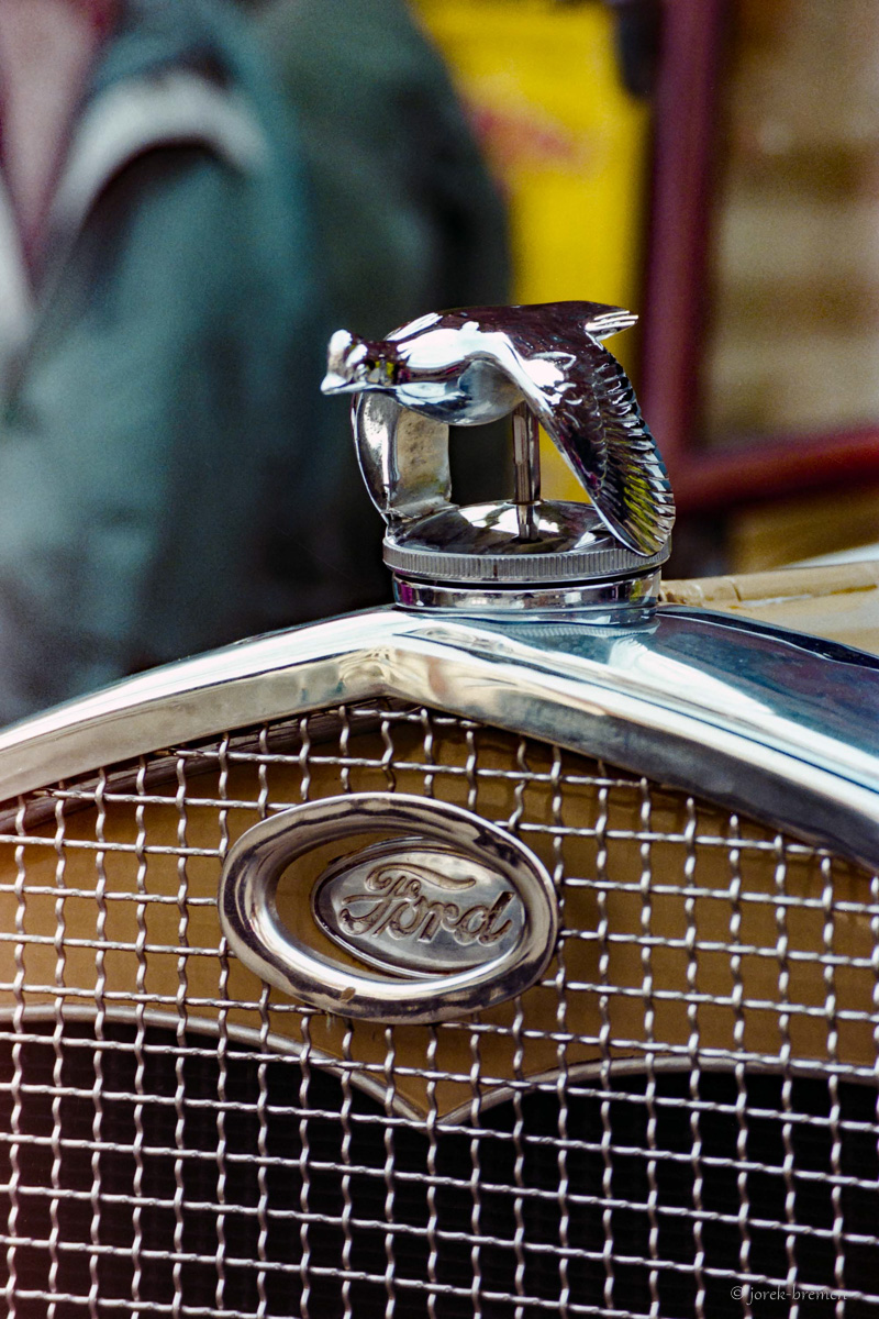 Ford Kühlerfigur