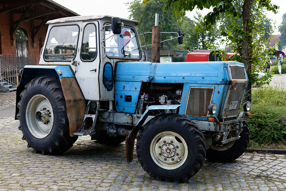 Fortschritt ZT 303-D.jpg