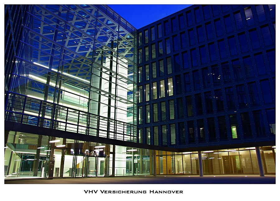 Forum VHV Versicherung Hannover Eingang 3