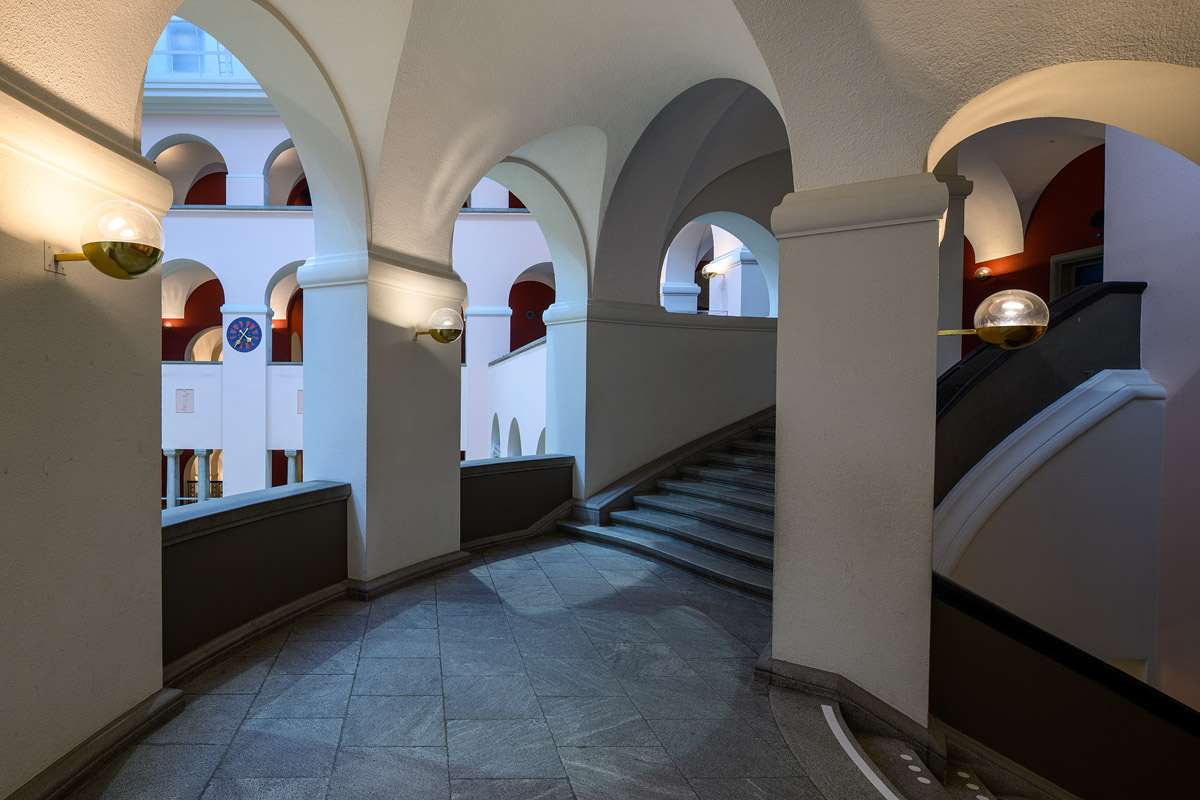 Forum_DZ89946_01.jpg