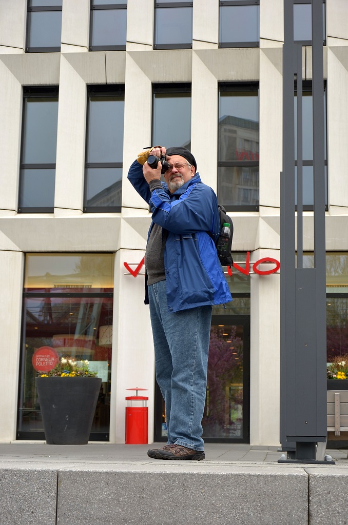 Fotograf auf Treppe 2