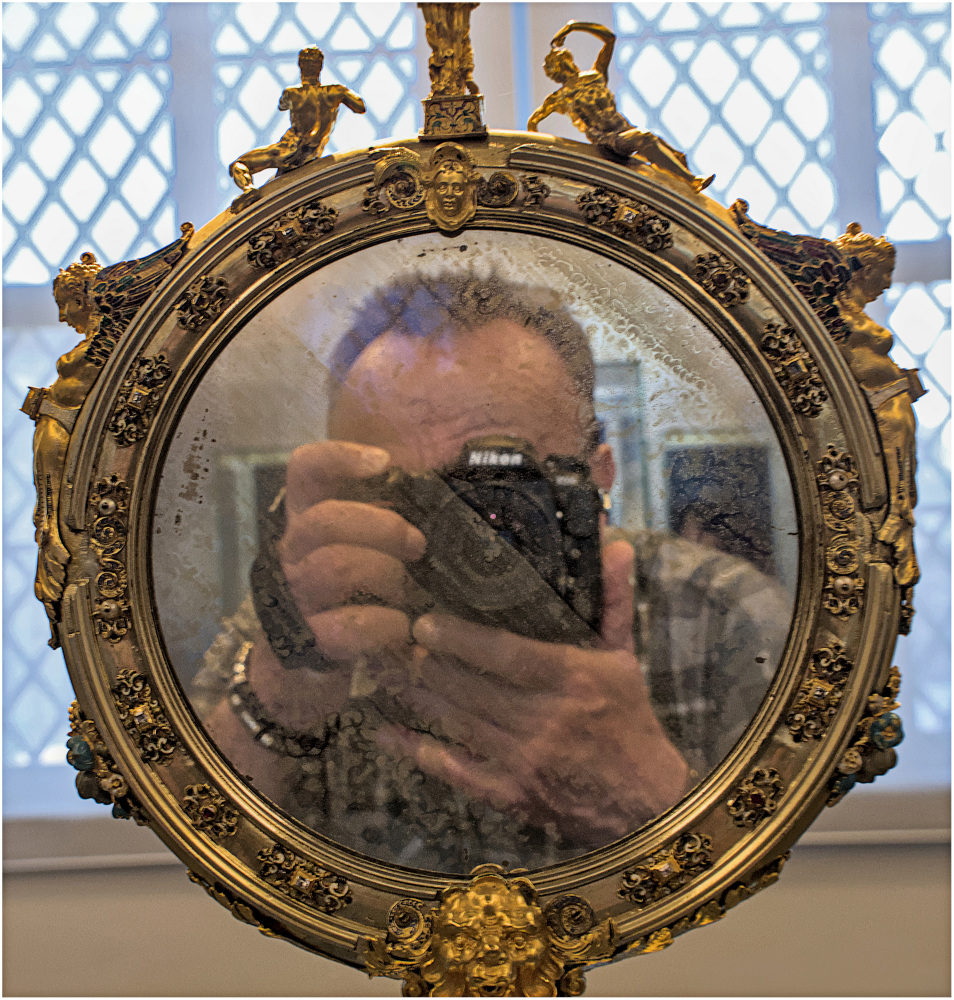 Fotograf im Spiegel.jpg