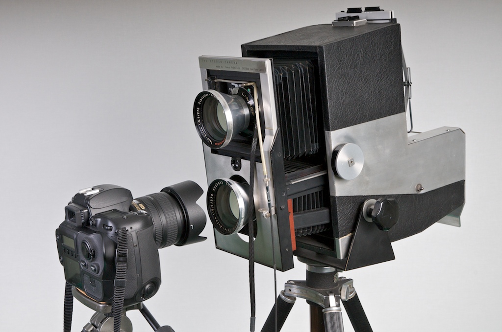 Fröhlich 4x5 inch Studio Kamera gegen Fuji S3 Pro der Vorgänger meiner D300!