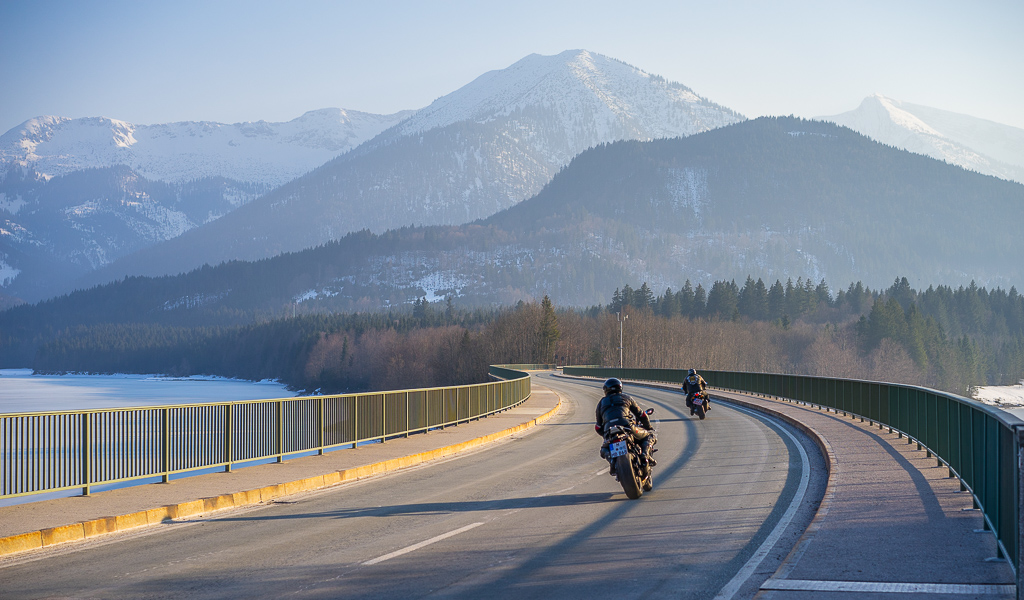 Frühlingsbeginn Motorrad Sylvenstein