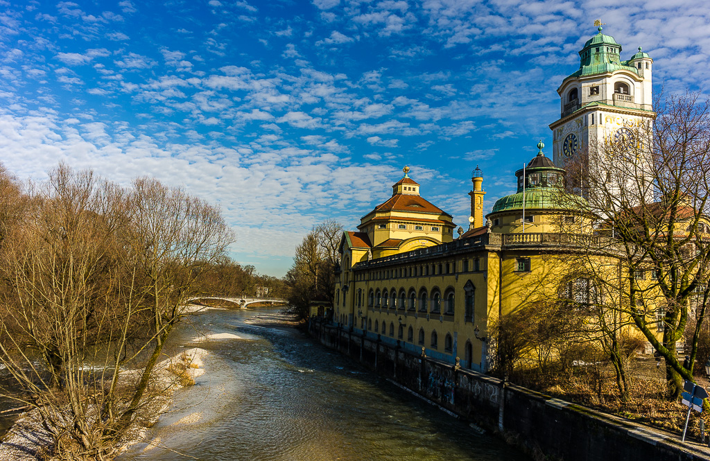 Frühlingswolken München an Maria Lichtmess