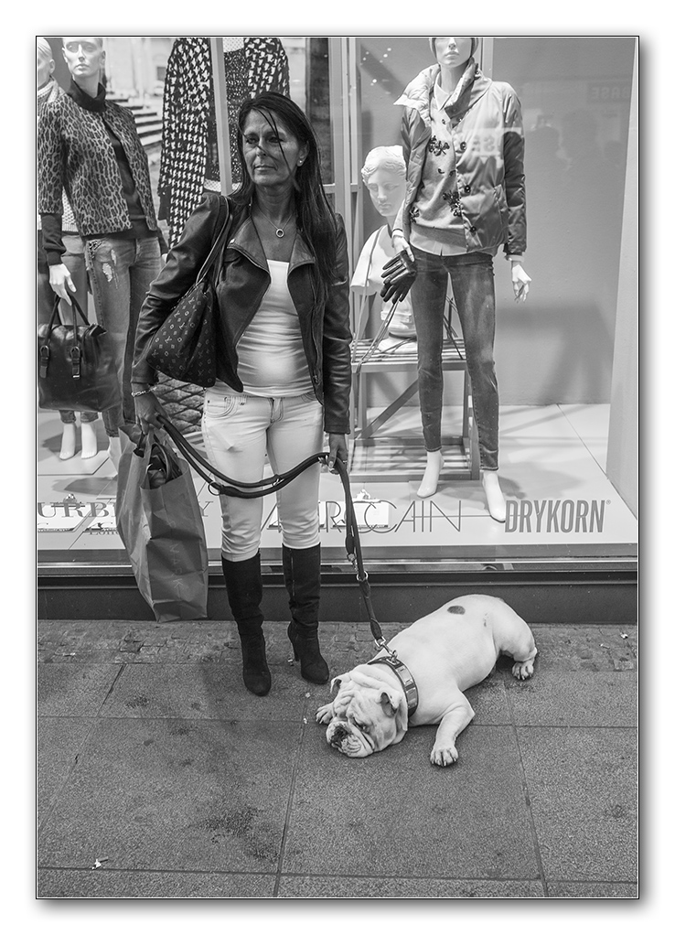 frau und hund