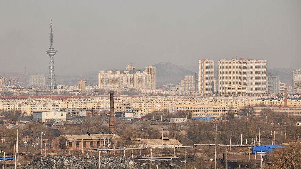Fuxin, Stadt in der Inneren Mongolei mit
rund 2 Millionen Einwohnern
2286