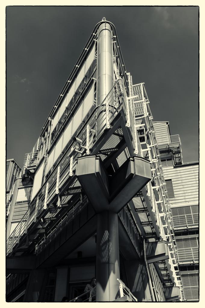 G &amp; J in bw