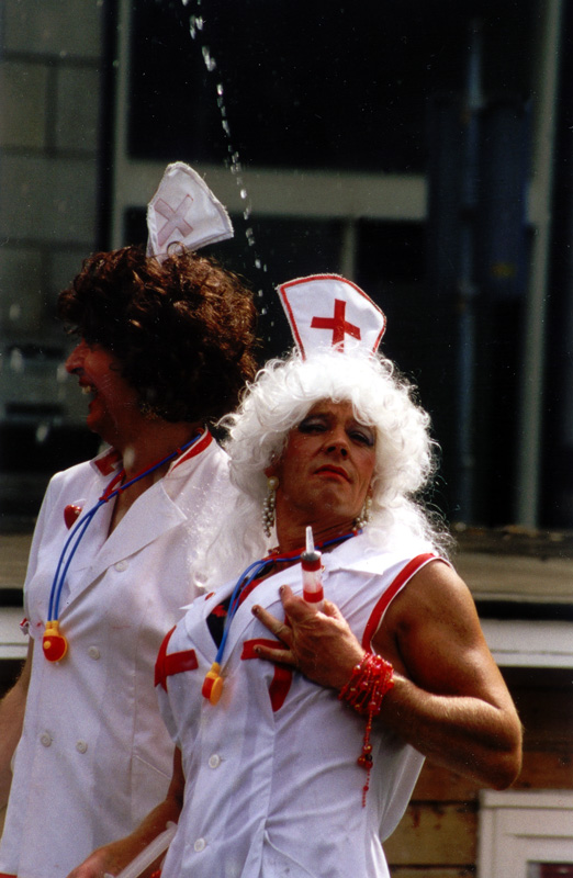 Gayparade, digital
