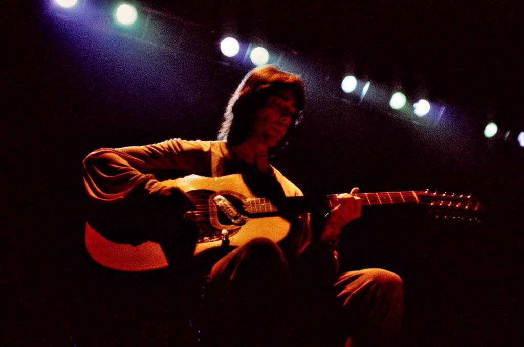Genesis 1976 " A Trick Of The Tail" Tour -Konzert in Düsseldorf. Steve Hackett.