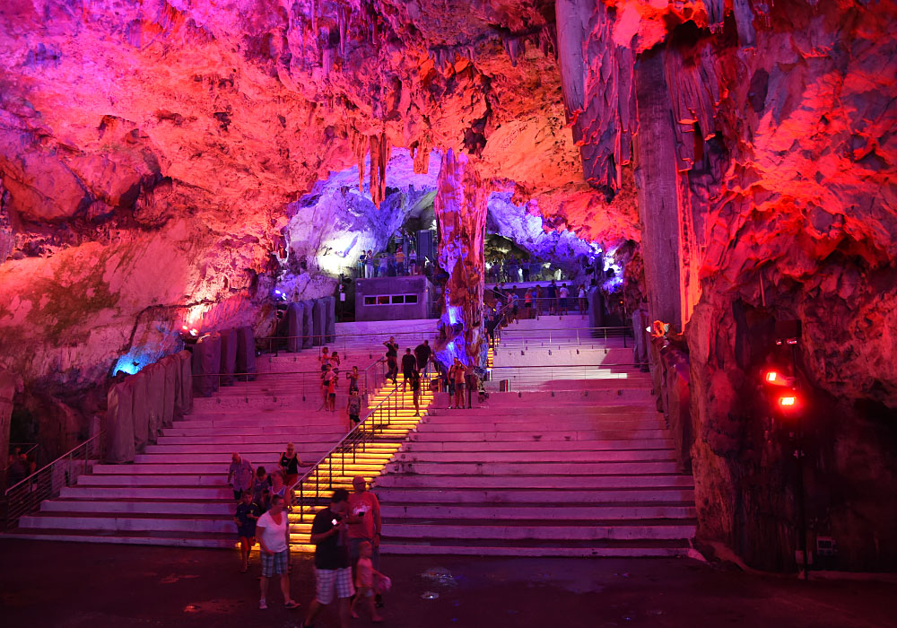Gibraltar, Cave 5