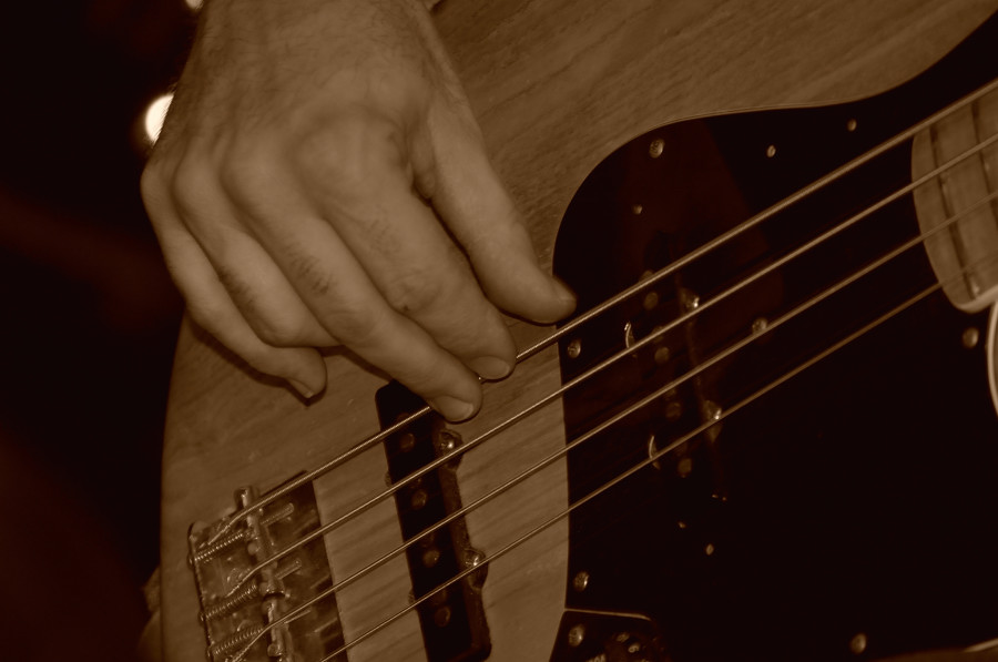 Gitarre mal nach ;)